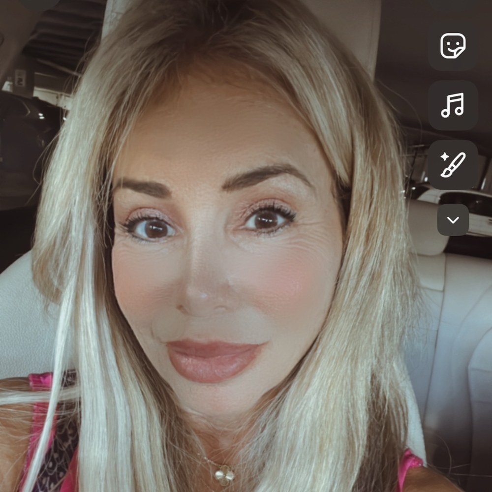 Meet your Posher, Victoria